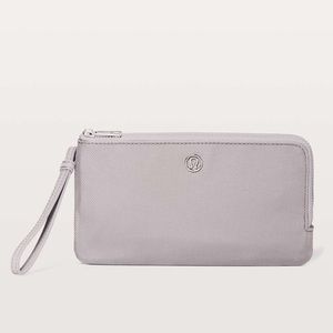 Lulemon double up pouch